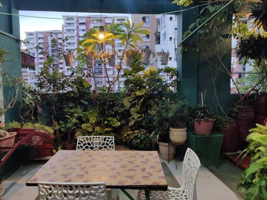 The Nook Rooftop Condo And Garden Guwahati Luaran gambar