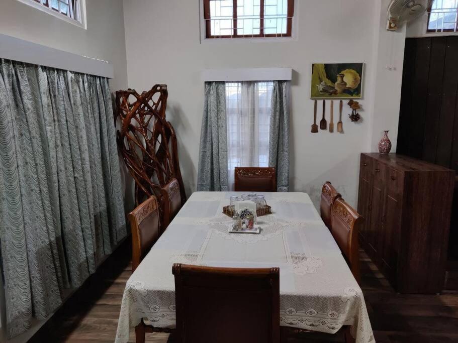 The Nook Rooftop Condo And Garden Guwahati Luaran gambar